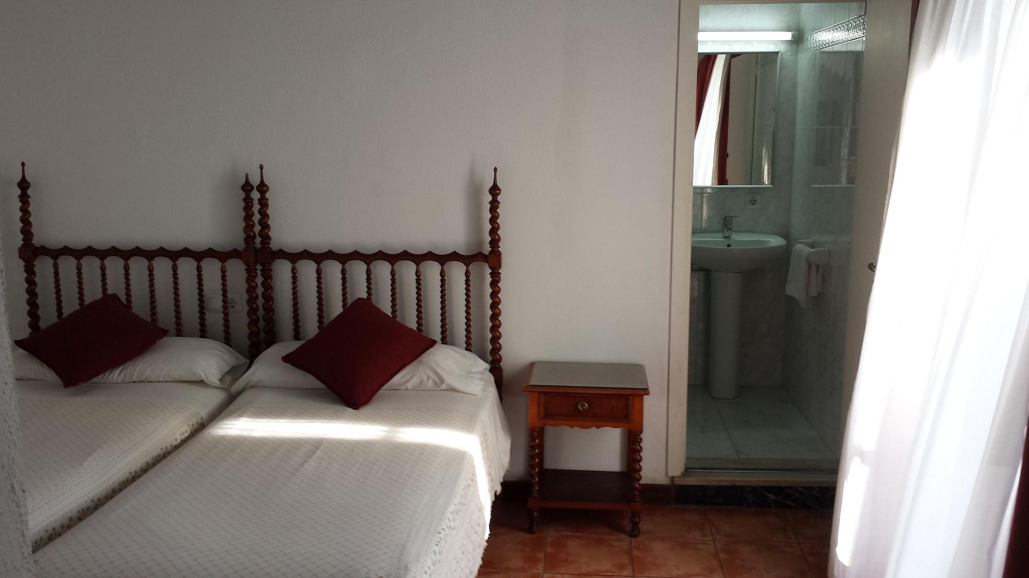 Hostal Cas Bombu กาลารัตจาดา ภายนอก รูปภาพ
