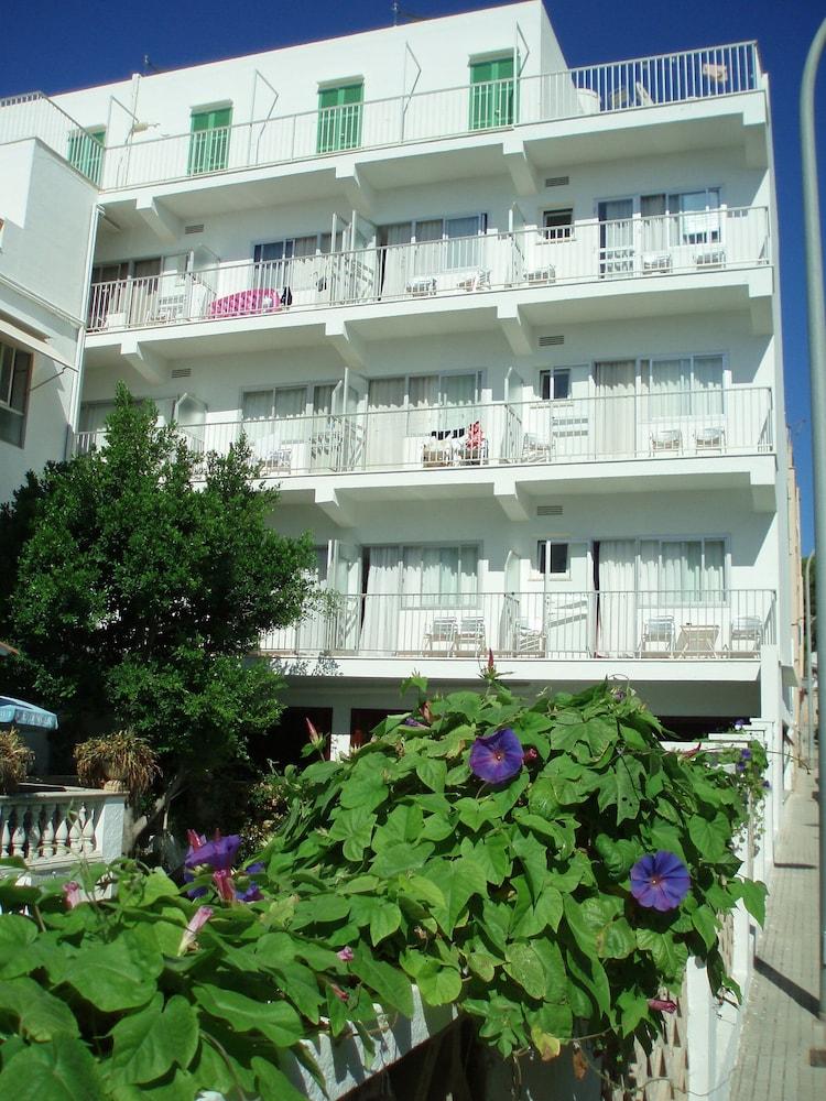 Hostal Cas Bombu กาลารัตจาดา ภายนอก รูปภาพ