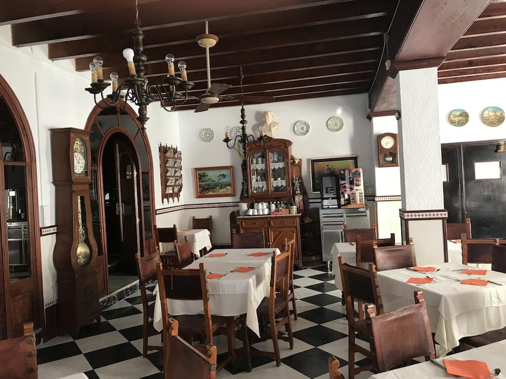Hostal Cas Bombu กาลารัตจาดา ภายนอก รูปภาพ