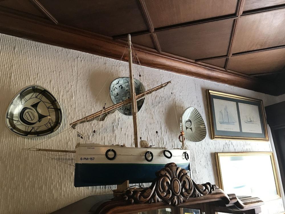 Hostal Cas Bombu กาลารัตจาดา ภายนอก รูปภาพ
