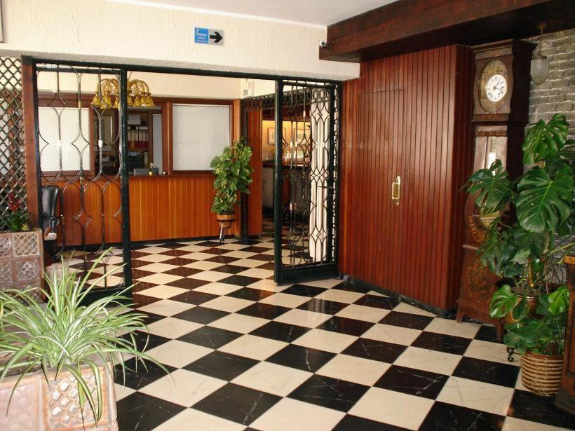 Hostal Cas Bombu กาลารัตจาดา ภายนอก รูปภาพ