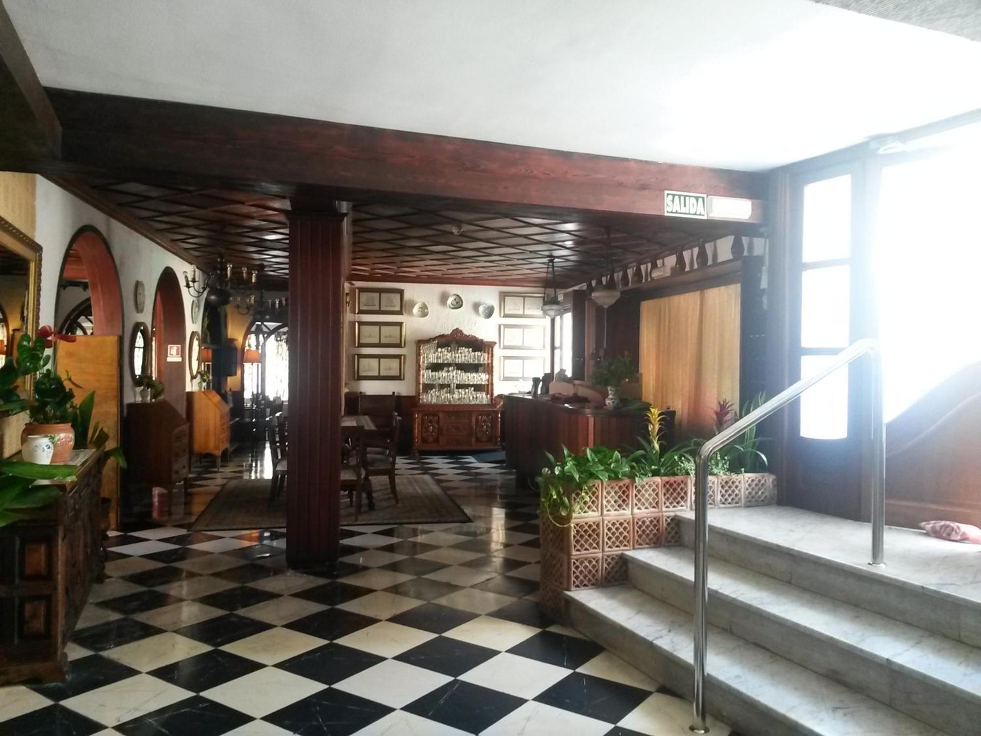 Hostal Cas Bombu กาลารัตจาดา ภายนอก รูปภาพ