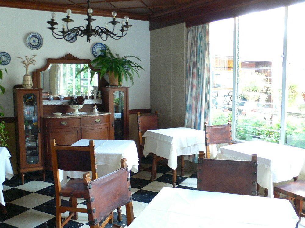 Hostal Cas Bombu กาลารัตจาดา ภายนอก รูปภาพ