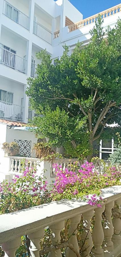 Hostal Cas Bombu กาลารัตจาดา ภายนอก รูปภาพ